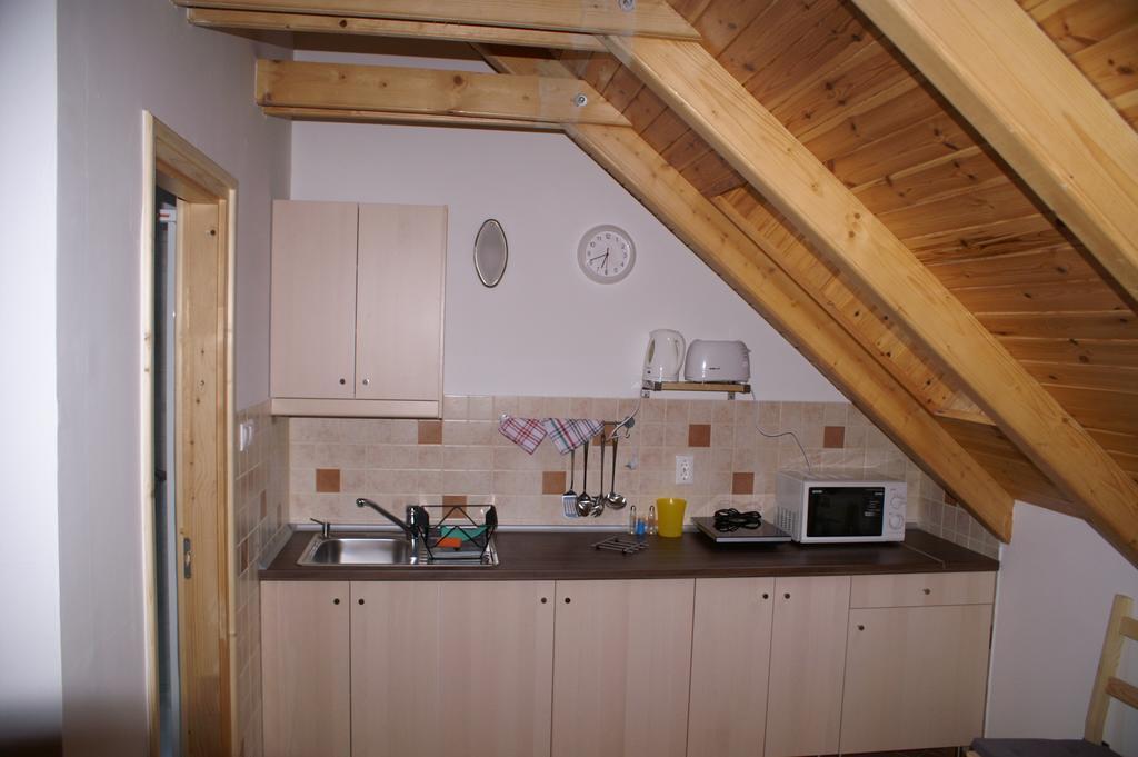ホテル Oeregtoelgy Panzio Csongrád 部屋 写真