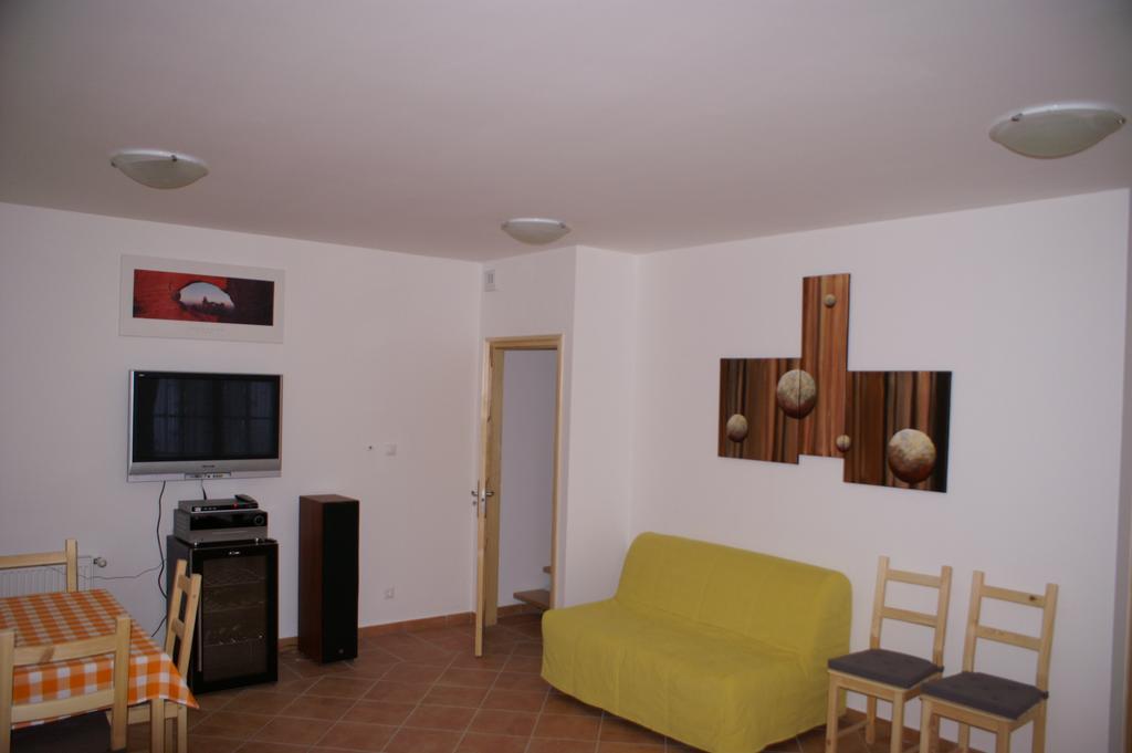 ホテル Oeregtoelgy Panzio Csongrád 部屋 写真