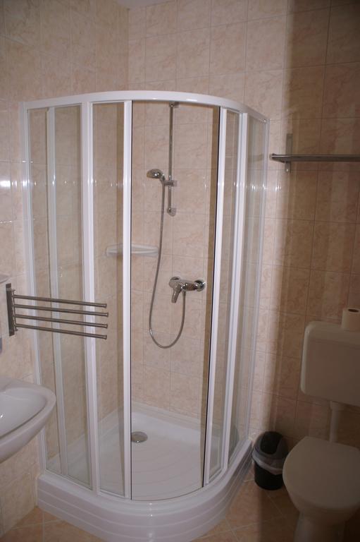 ホテル Oeregtoelgy Panzio Csongrád 部屋 写真